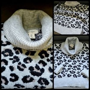 JESSICA SIMPSON, CROP , COWL NECK, SWEATER ANIMAL PRINT🐾 MEDIUM.